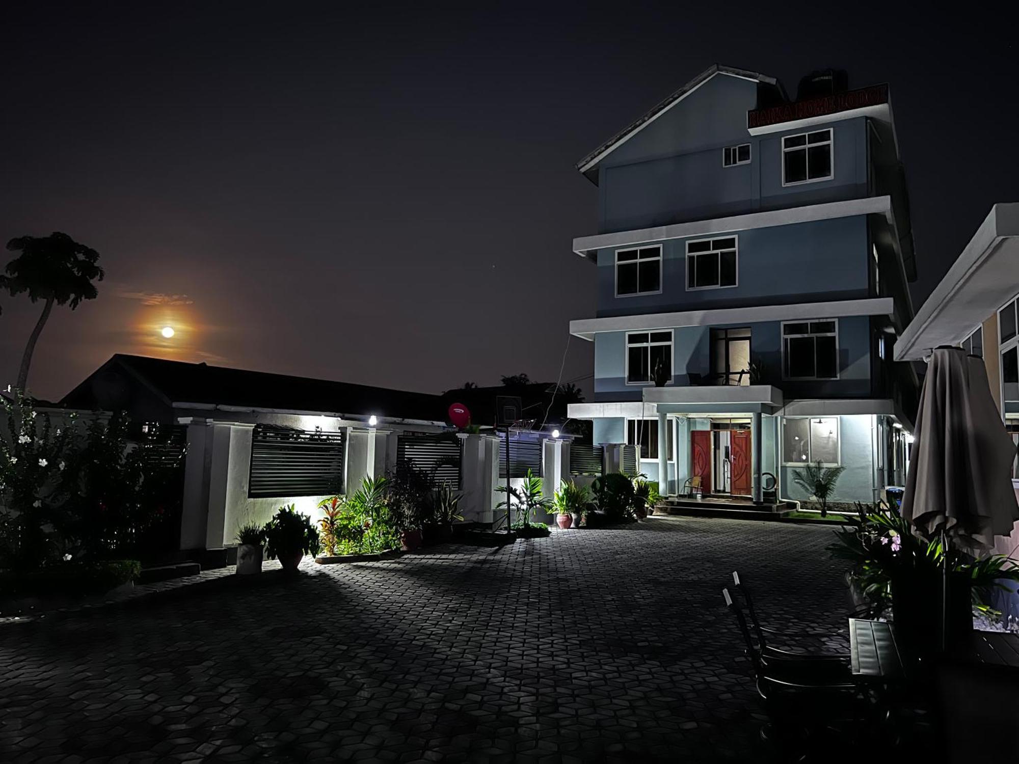 Haika Home Lodge Dar es Salaam Luaran gambar